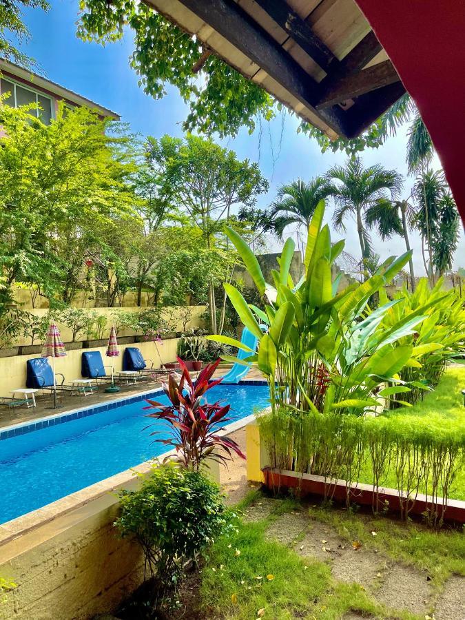 Residence Bertille Abidjan Cocody Екстер'єр фото