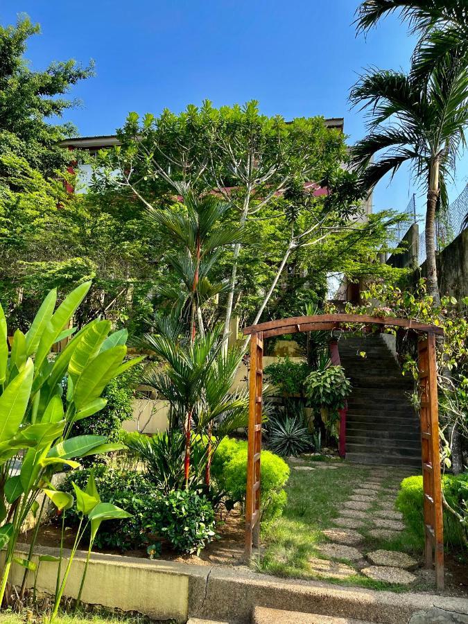 Residence Bertille Abidjan Cocody Екстер'єр фото