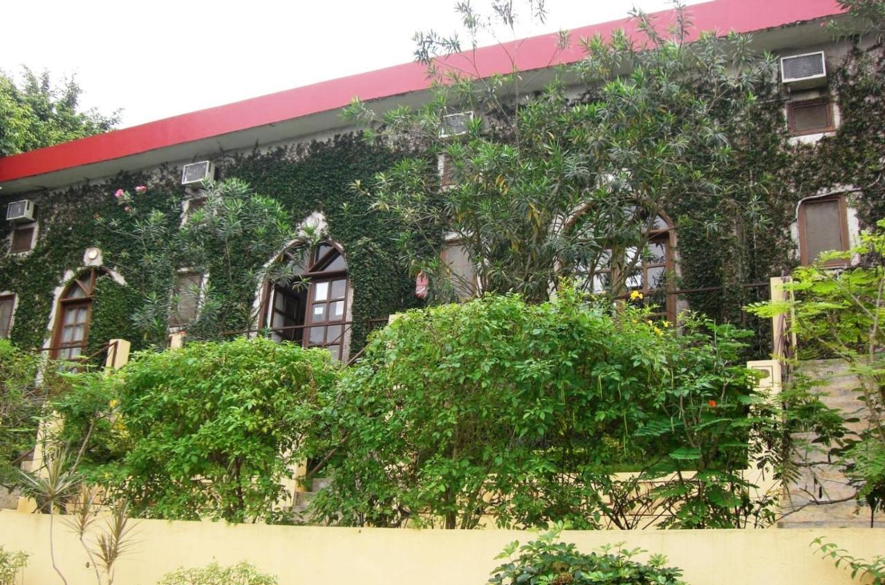 Residence Bertille Abidjan Cocody Екстер'єр фото