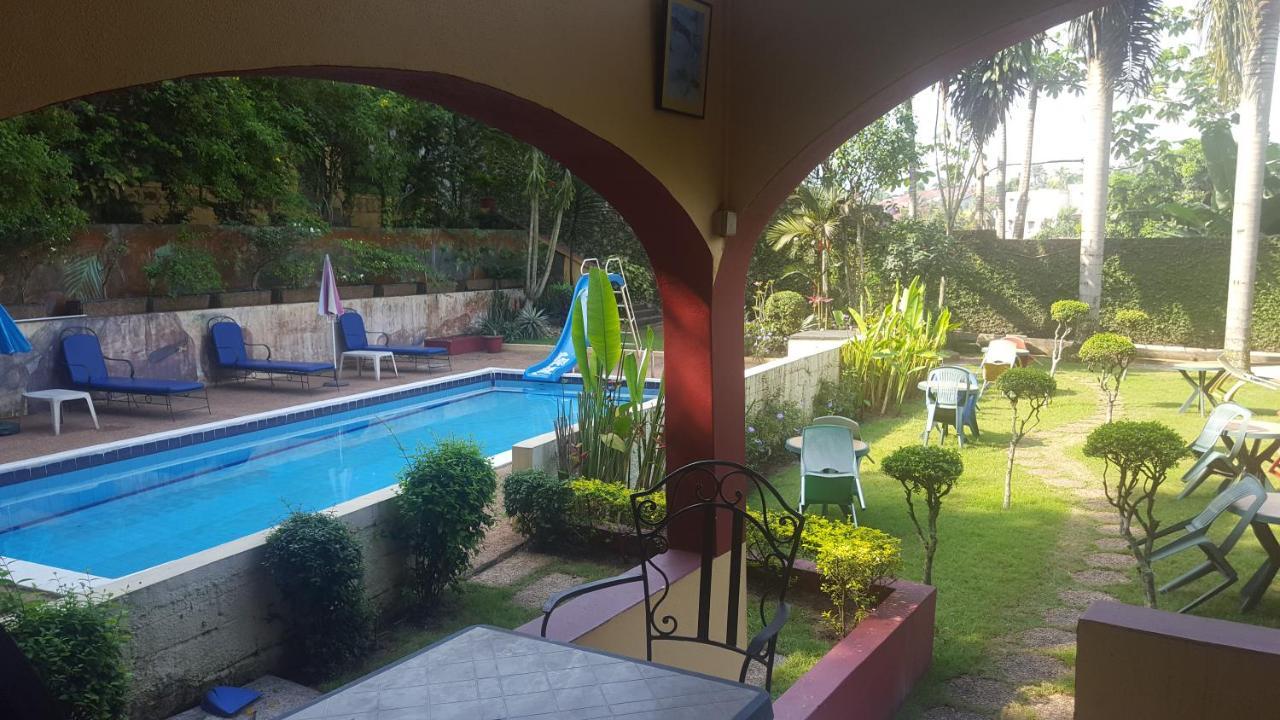 Residence Bertille Abidjan Cocody Екстер'єр фото