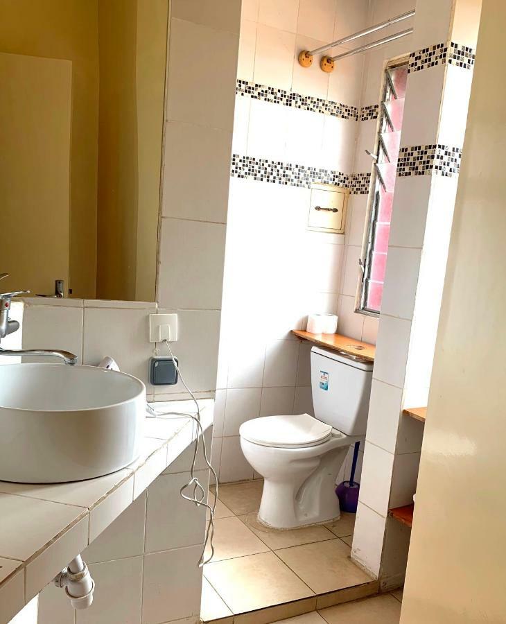 Residence Bertille Abidjan Cocody Екстер'єр фото
