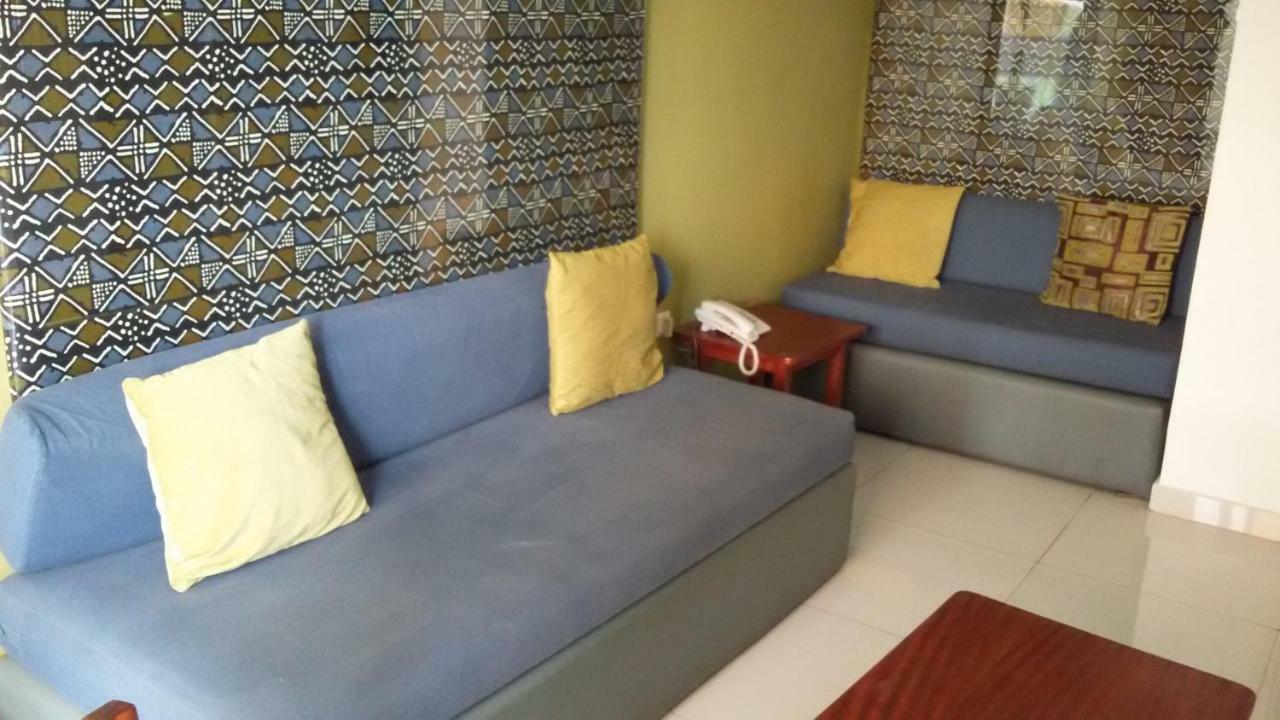 Residence Bertille Abidjan Cocody Екстер'єр фото